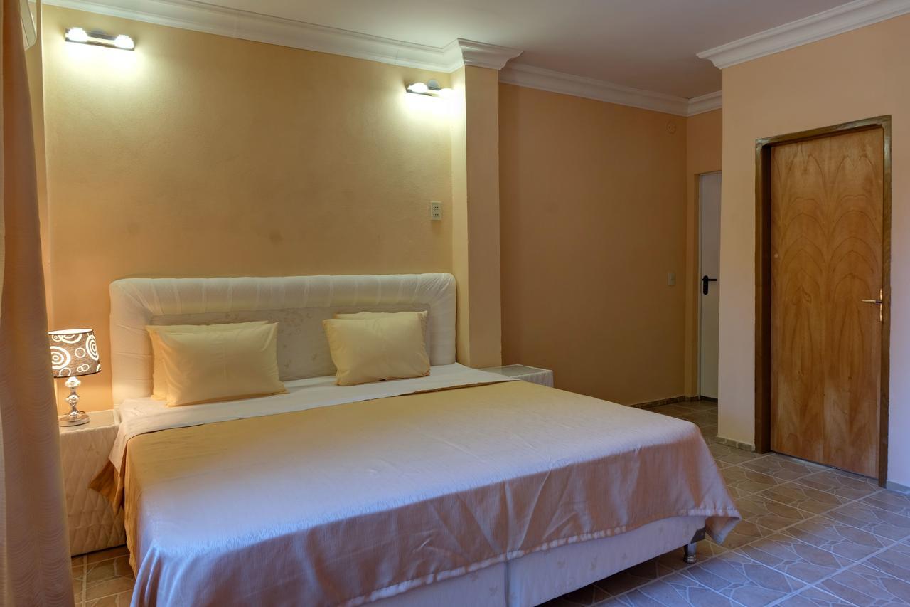 Hotel Independencia Екстериор снимка